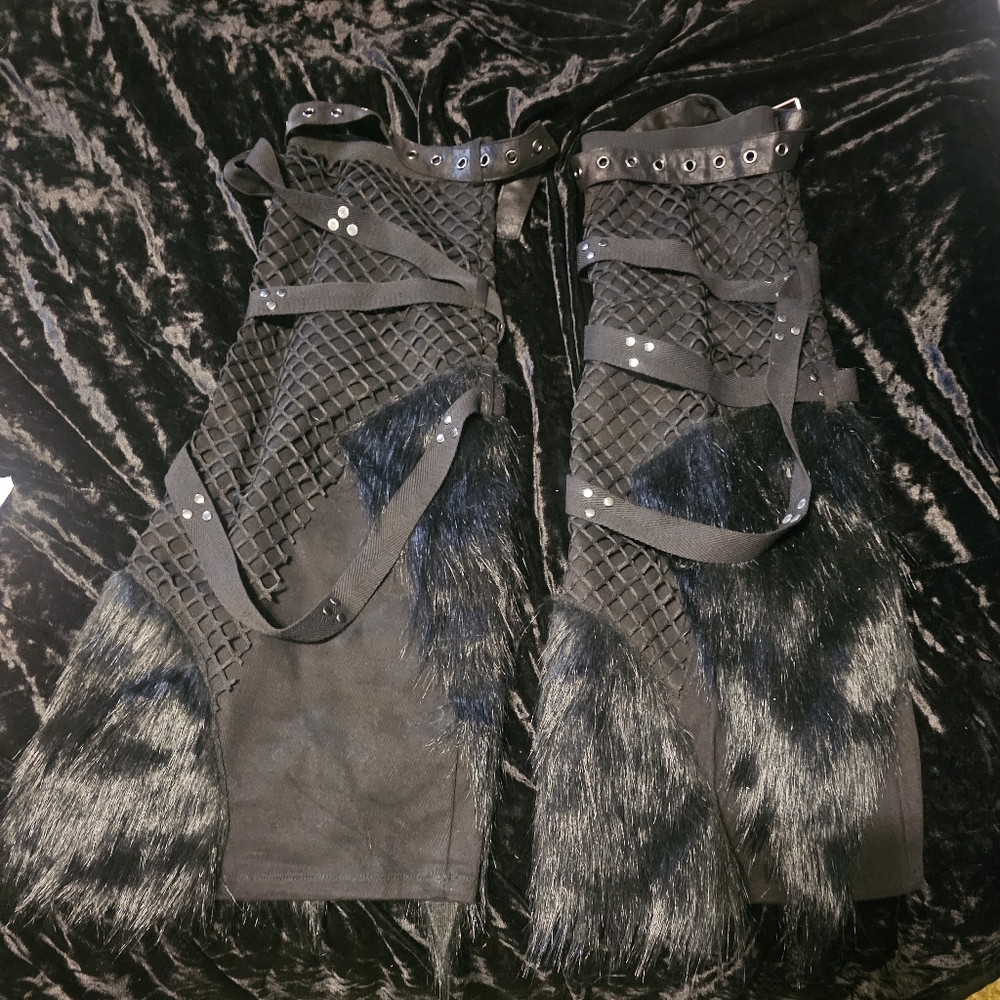 Black Faux Fur Grommet Wrap Leg Warmers - Picture 2 of 5